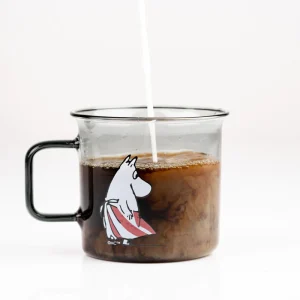 姆明媽媽Muurla 玻璃杯杯子裡裝著飲料的樣子