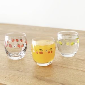 水果和花卉圖案玻璃杯 3種不同的圖案設計- 櫻桃、草莓和檸檬