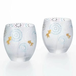 ADERIA石塚硝子夏日煙火矮身杯 一對裝，杯身有生動的金色金魚和煙火盛放的裴飾圖案