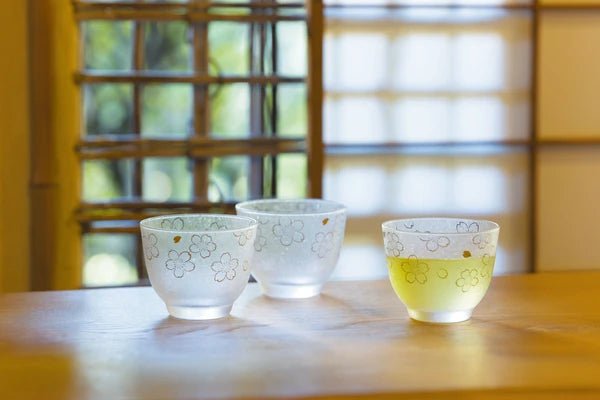 ADERIA石塚硝子櫻花清酒杯 - 4隻禮盒裝