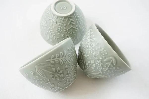 三個淡綠色杯不同角度的展示圖